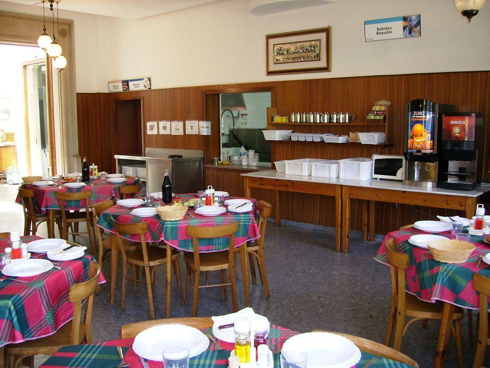 Residencia Salesiana Marti-codolar Gasthof 2*